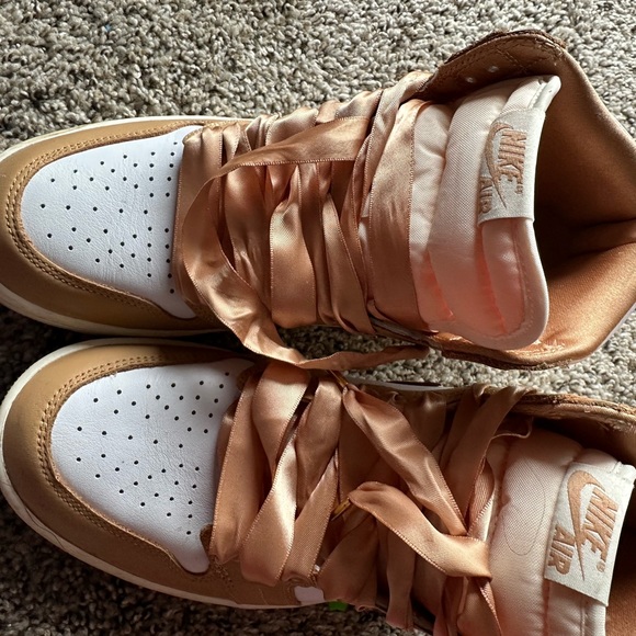 SHOES - Picture 11 of 13